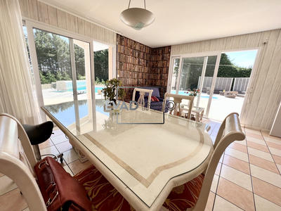 Villa - 180 m² - 7 pièces