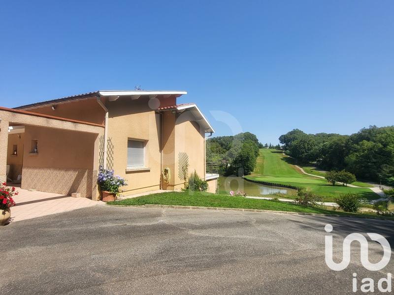 Maison - 210 m² - 7 pièces