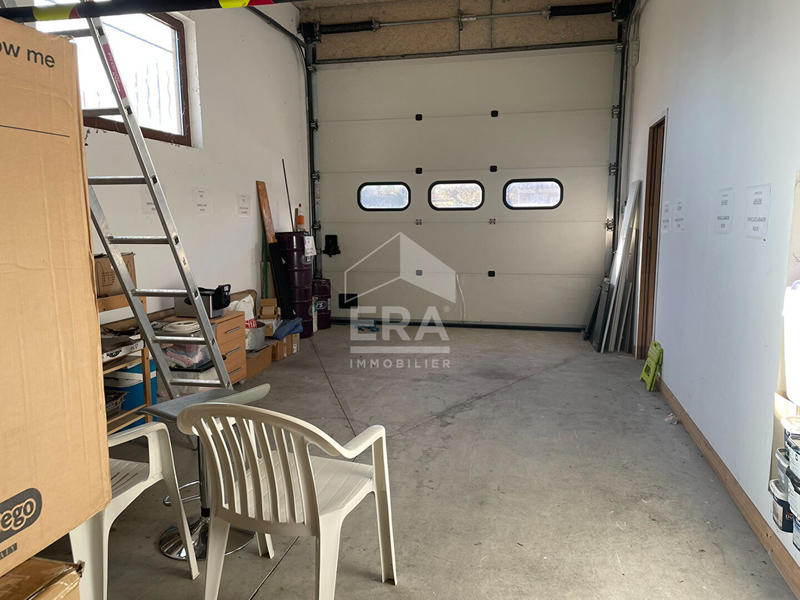 Local commercial - 845 m² - 17 pièces