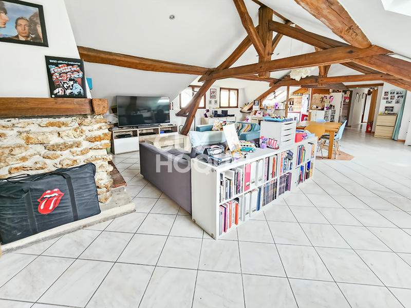 Appartement - 104 m² - 5 pièces