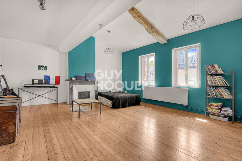 Maison - 255 m² - 7 pièces