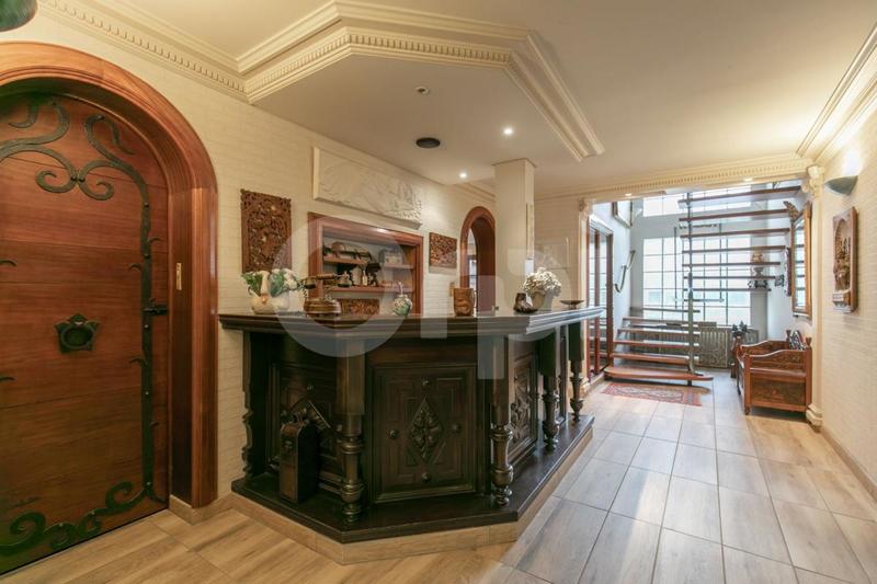 Propriété - 212 m² - 7 pièces