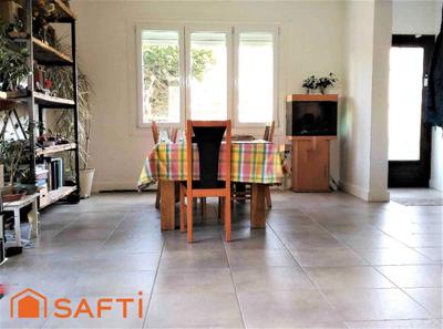 Maison - 216 m² - 6 pièces