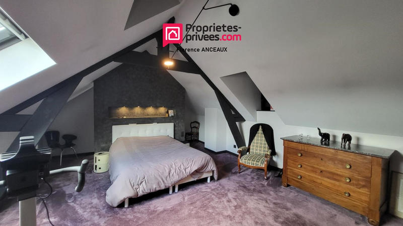 Maison - 326 m² - 8 pièces