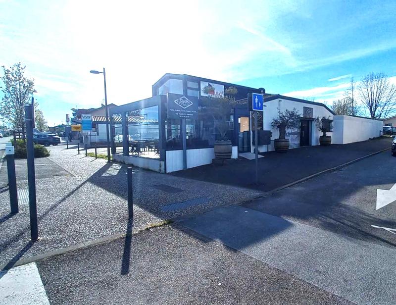 Magasins - 174 m² - 5 pièces