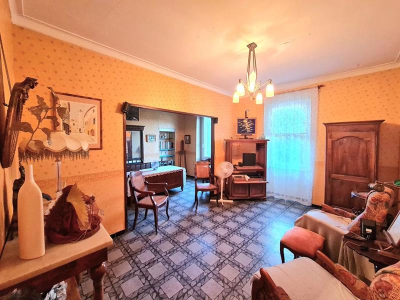 Maison - 197 m² - 8 pièces