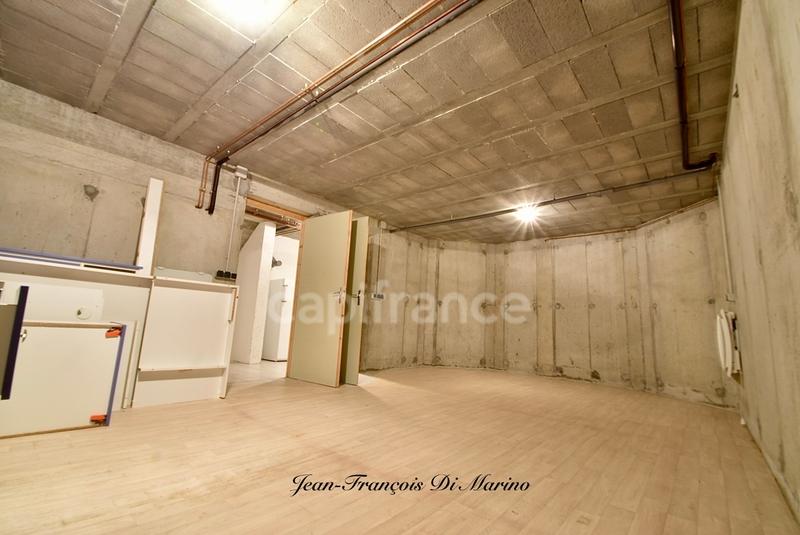 Maison - 211 m² - 8 pièces