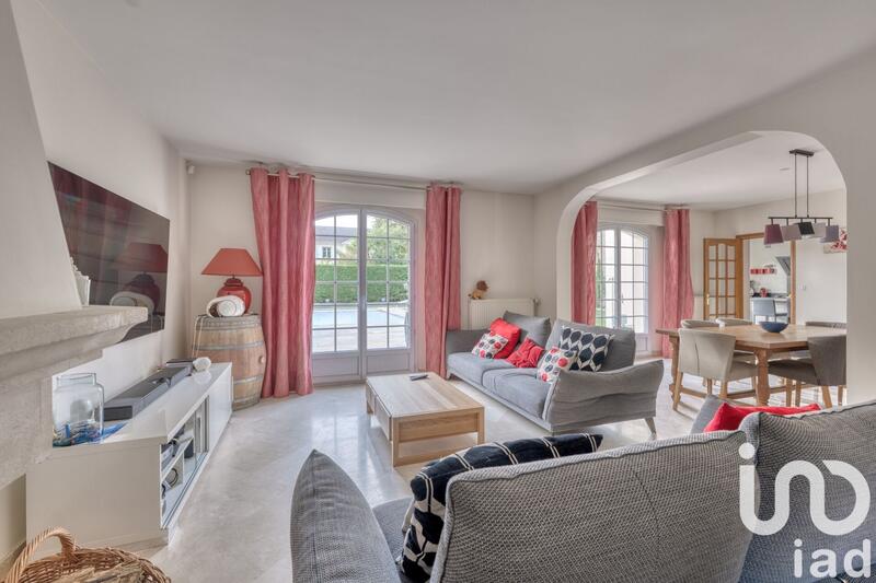 Maison - 169 m² - 8 pièces