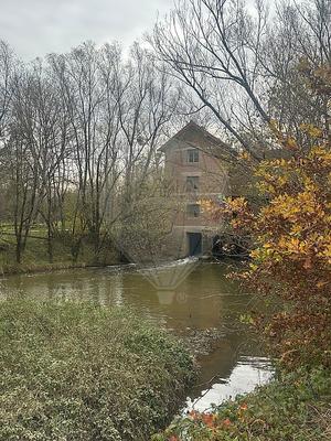 Moulin - 86 m² - 4 pièces