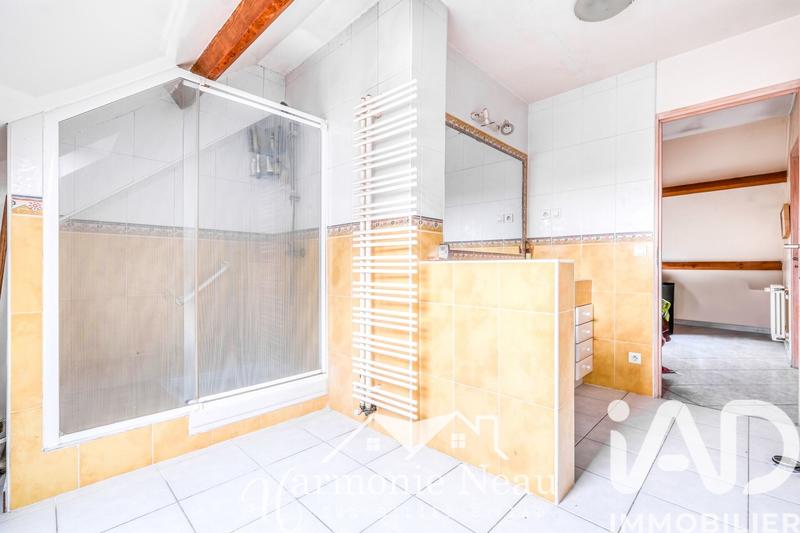 Maison - 179 m² - 9 pièces