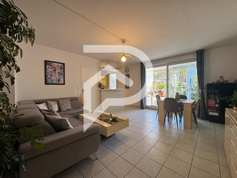 Appartement - 82 m² - 3 pièces