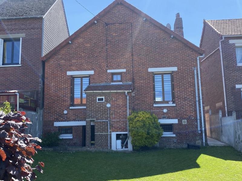 Maison - 95 m² - 4 pièces