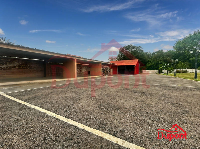 Maison - 245 m² - 10 pièces