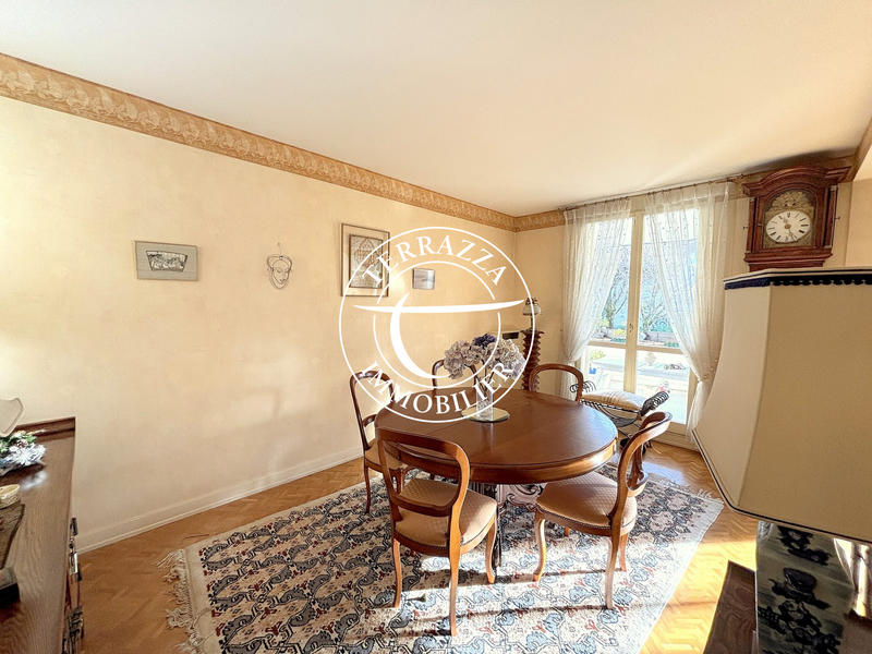 Appartement - 137 m² - 5 pièces