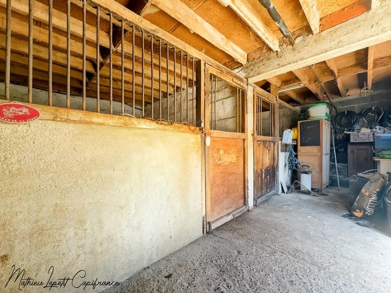 Maison - 280 m² - 11 pièces