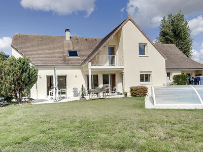 Maison - 213 m² - 6 pièces