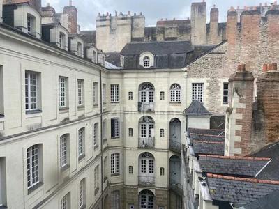 Appartement - 180 m² - 9 pièces