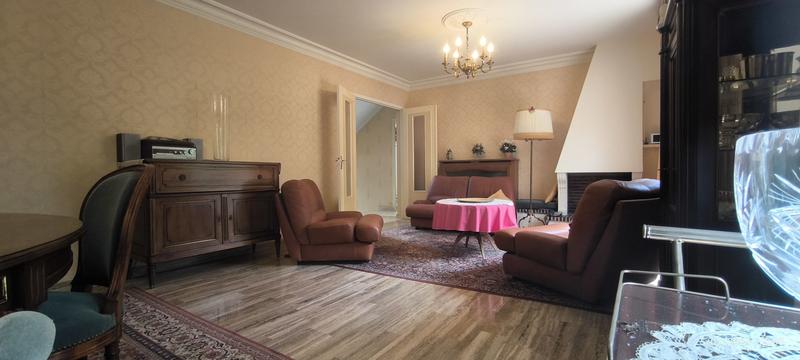 Maison - 176 m² - 8 pièces