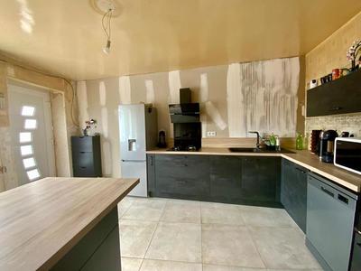 Maison - 193 m² - 7 pièces