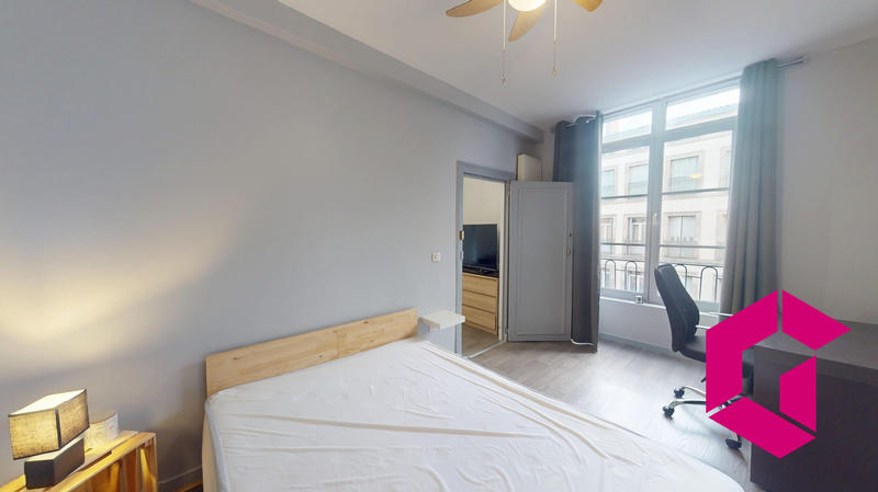 Appartement - 100 m² - 5 pièces