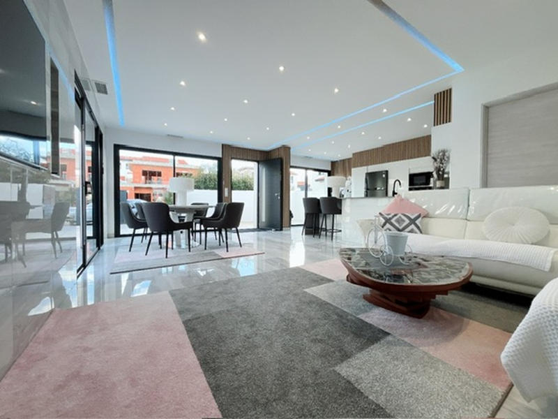 Maison - 105 m² - 5 pièces