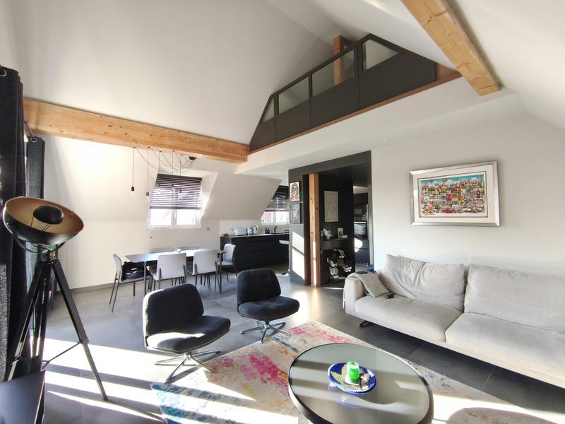 Appartement - 93 m² - 5 pièces