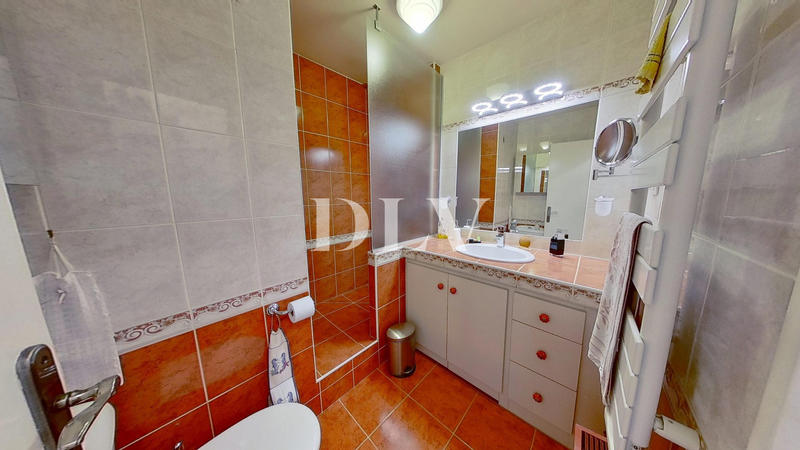 Appartement - 128 m² - 6 pièces