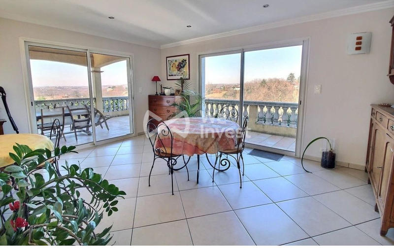 Maison - 193 m² - 7 pièces