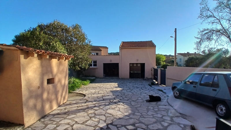 Viager - Maison - 190 m² - 9 pièces