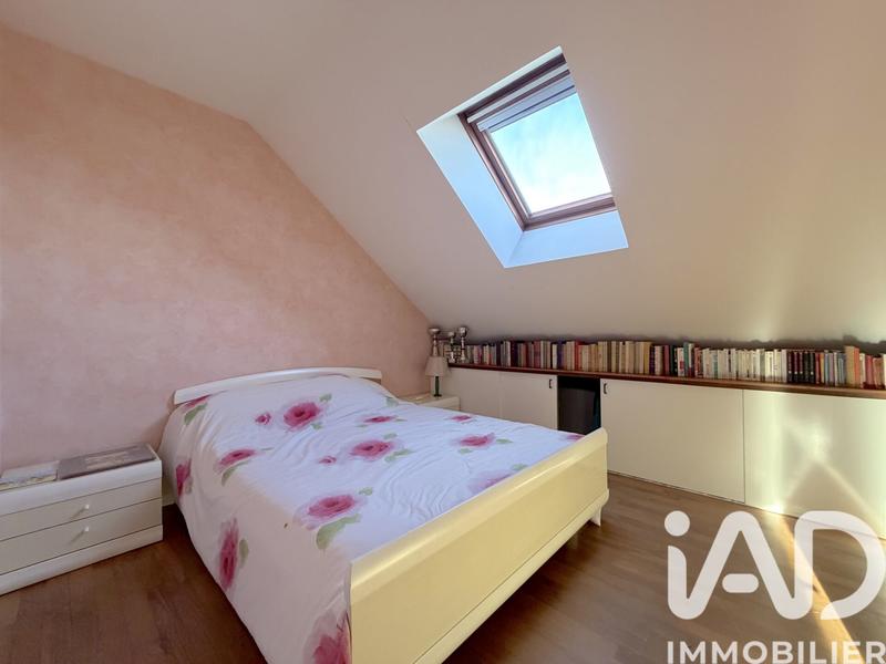 Maison - 214 m² - 8 pièces