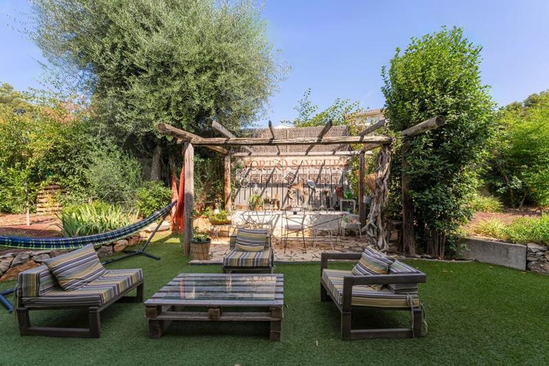 Maison - 195 m² - 8 pièces