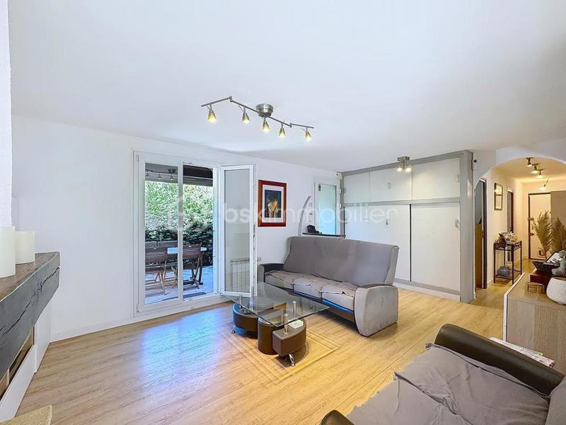 Maison - 94 m² - 5 pièces