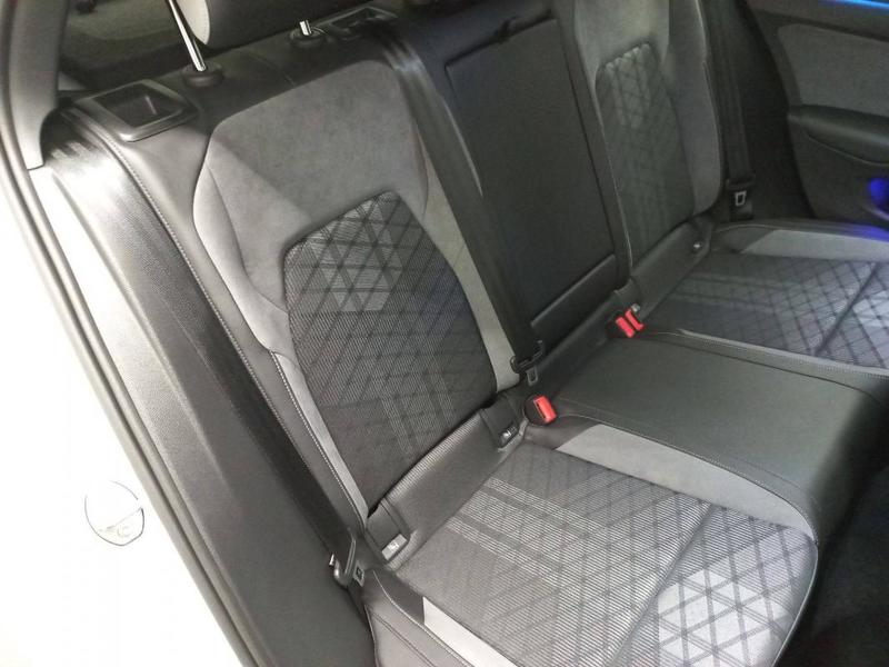 Volkswagen Golf 1.5 eTSI Opf 130 Dsg7 R-Line