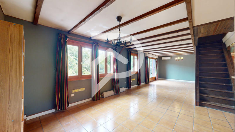 Maison - 136 m² - 6 pièces