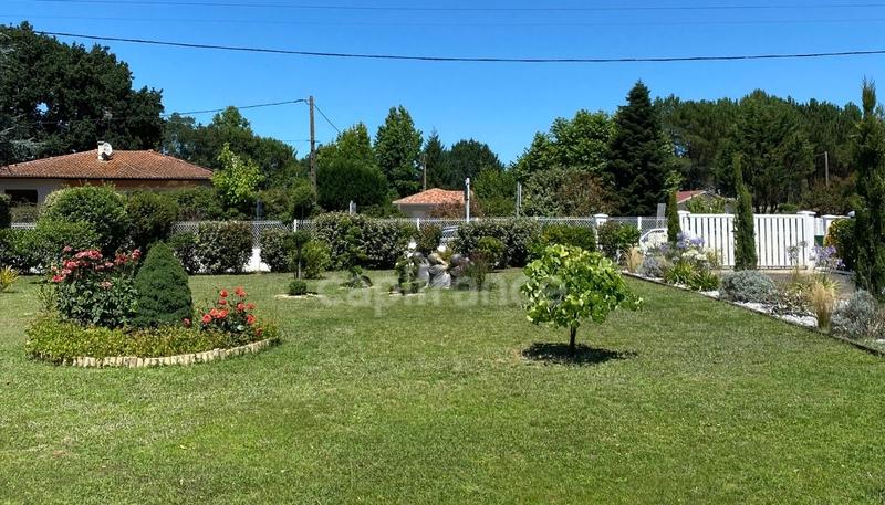 Maison - 230 m² - 8 pièces