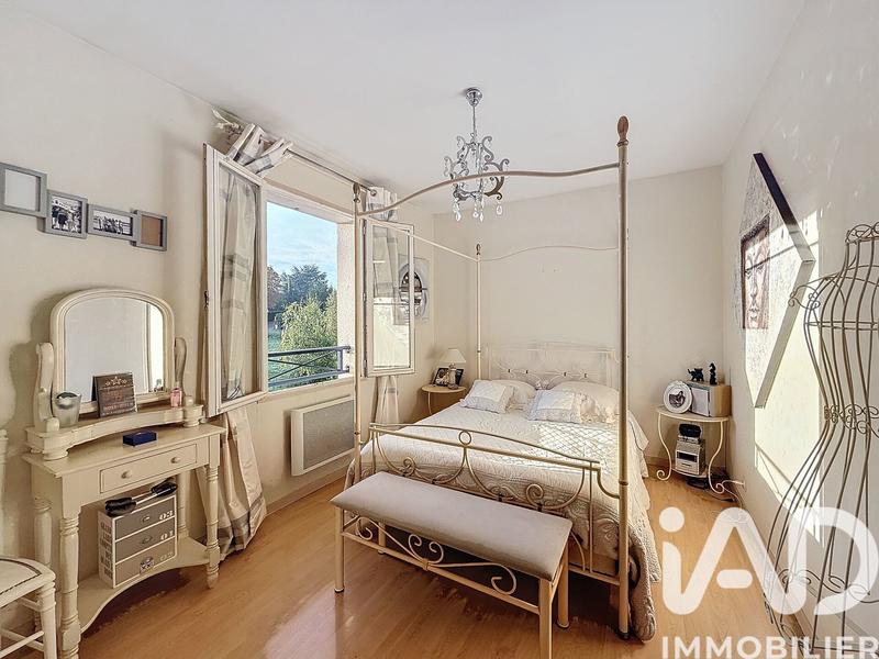 Maison - 248 m² - 8 pièces