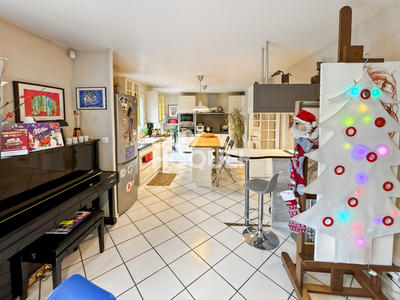 Maison - 110 m² - 6 pièces