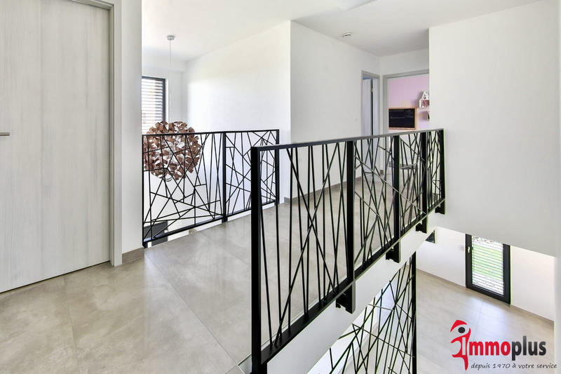 Maison - 171 m² - 6 pièces