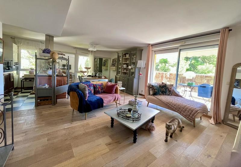 Appartement - 94 m² - 4 pièces