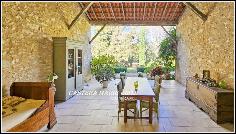 Maison en pierre - 200 m² - 5 pièces