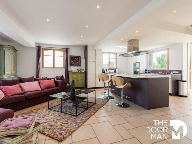 Maison - 310 m² - 12 pièces