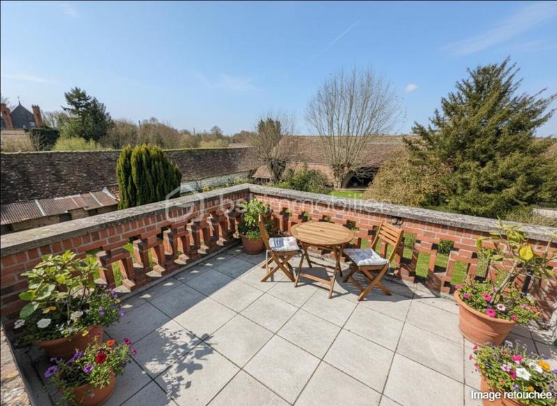 Demeure - 267 m² - 11 pièces