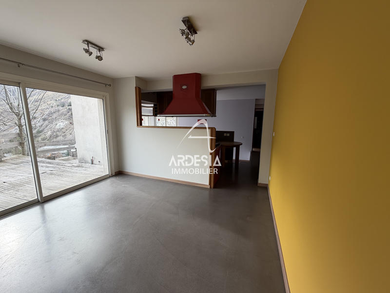 Maison - 136 m² - 4 pièces