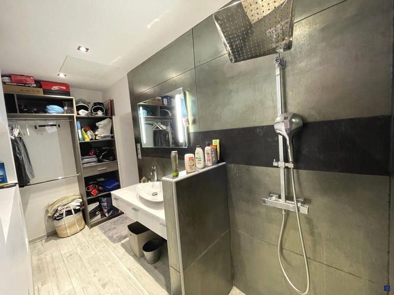 Maison - 170 m² - 7 pièces