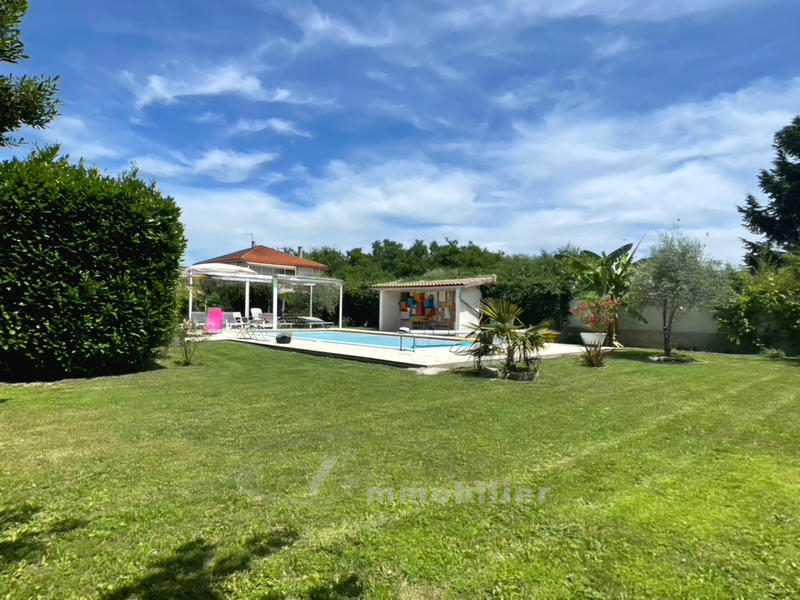 Maison - 174 m² - 8 pièces