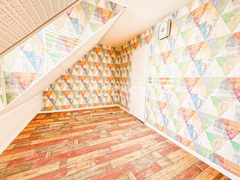 Maison - 87 m² - 5 pièces