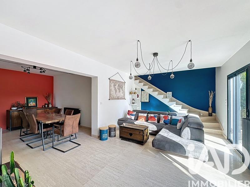 Maison - 180 m² - 6 pièces