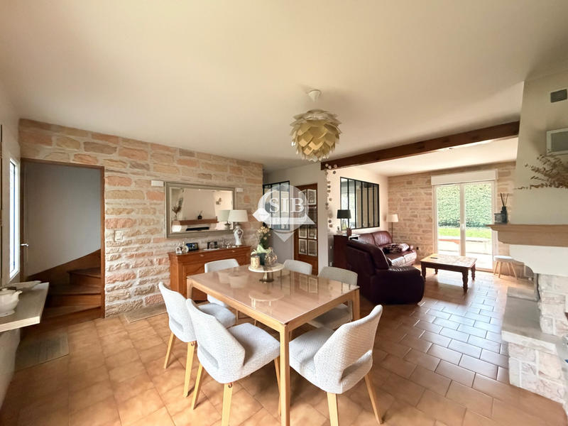 Maison traditionnelle - 122 m² - 6 pièces