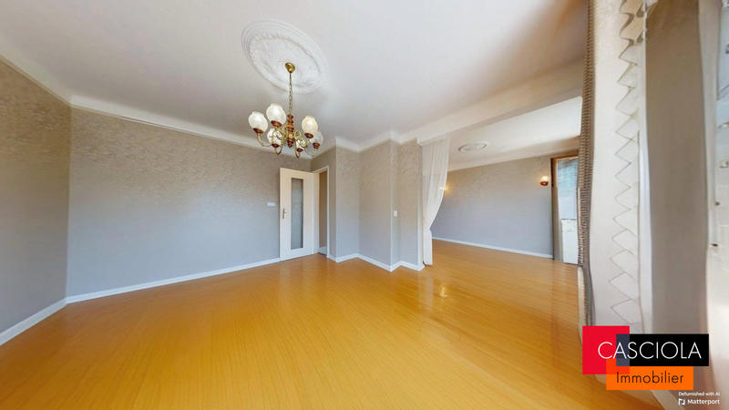 Maison traditionnelle - 104 m² - 5 pièces