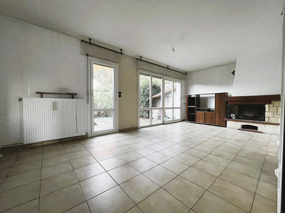 Maison - 93 m² - 5 pièces